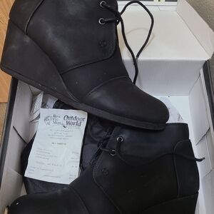 Natural Reflections Black Wedge Boots